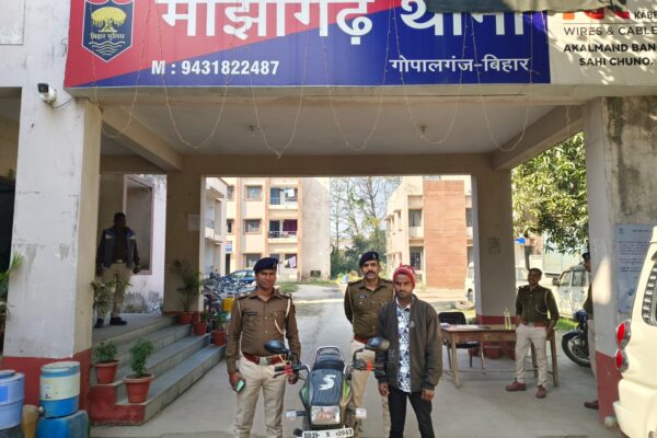 चोरी की बाइक के साथ युवक गिरफ्तार