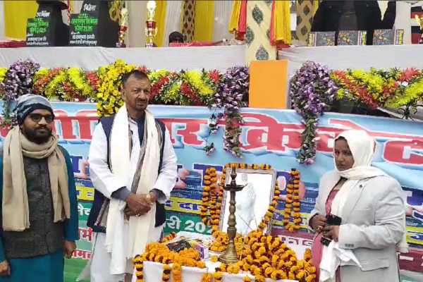 जलालपुर प्रीमियम लीग का शानदार आगाज