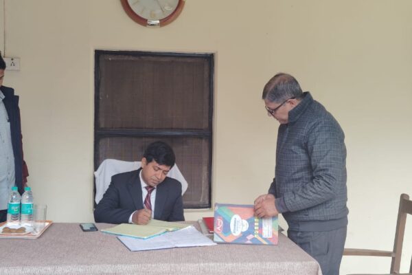 सचिव/अपर जिला जज मनोज कुमार तिवारी ने किया बालगृह का औचक निरीक्षण