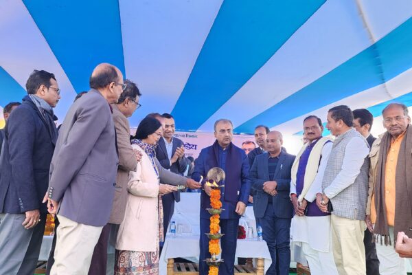 टीकाकरण में देश में पहला स्थान, स्वास्थ्य मंत्री ने 1000 टीकाकरण कॉर्नर का उद्घाटन किया