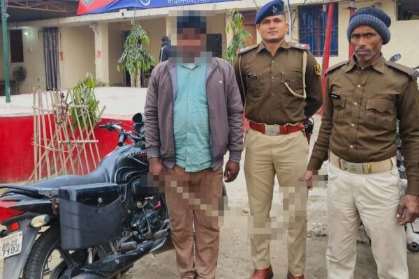 चोरी की बाइक के साथ एक आरोपी गिरफ्तार