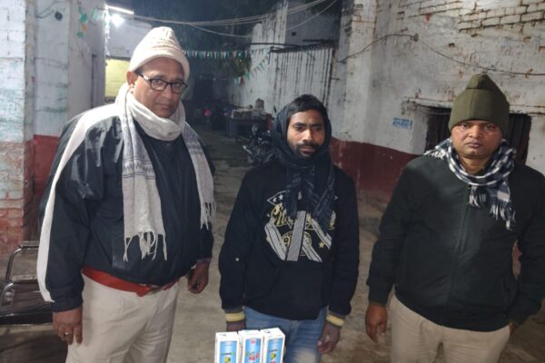 12 पैकेट शराब के साथ कोटिया का तस्कर गिरफ्तार