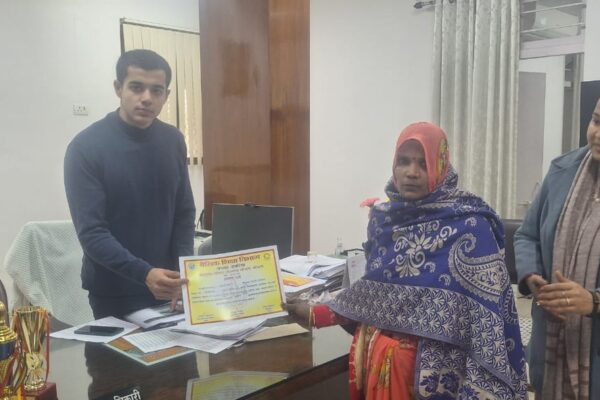 देवरिया: रसोइया पाक-कला प्रतियोगिता में प्रतिभागियों ने दिखाया हुनर, विजेताओं को किया गया सम्मानित