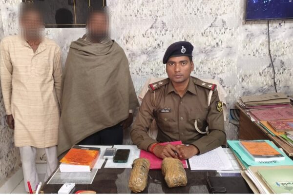 बरौली: 494 ग्राम गांजा के साथ दो कारोबारी गिरफ्तार, पुलिस ने की त्वरित कार्रवाई