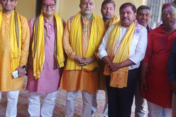 धूमधाम से मना भूमिहार समाज का होली मिलन समारोह