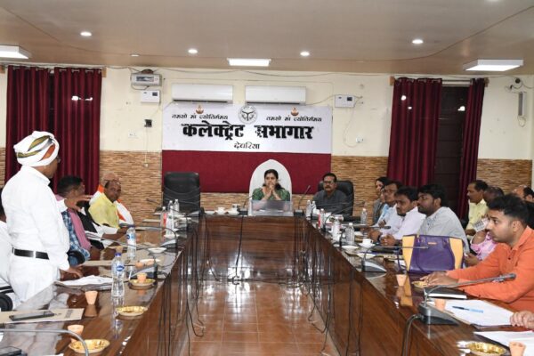 निर्वाचक नामावली के अद्यतन और बूथ लेवल एजेंट नियुक्ति को लेकर बैठक आयोजित