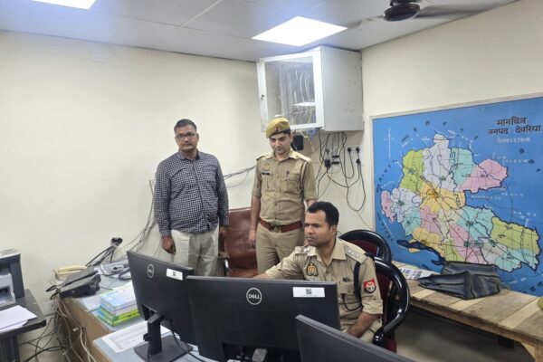देवरिया पुलिस अधीक्षक विक्रान्त वीर ने किया पुलिस लाइन का निरीक्षण, व्यवस्थाओं में सुधार के दिए निर्देश