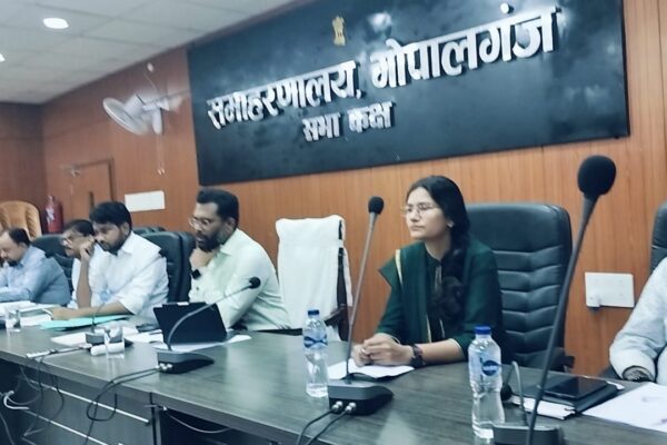 चमकी बुखार पर उच्चस्तरीय बैठक, जागरूकता पर ज़ोर