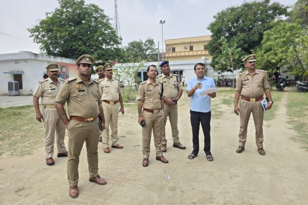 देवरिया पुलिस अधीक्षक का औचक निरीक्षण, कार्यप्रणाली में सुधार हेतु दिए गए दिशा-निर्देश