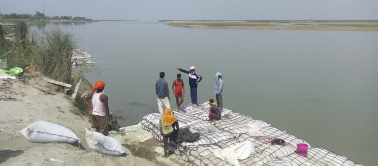 गोपालगंज: अहिरौली दान से बिसुनपुर तटबंध तक कटाव निरोधक कार्य शुरू, 8.5 किमी बांध की होगी सुरक्षा
